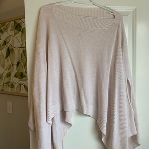 Lululemon forward flow poncho